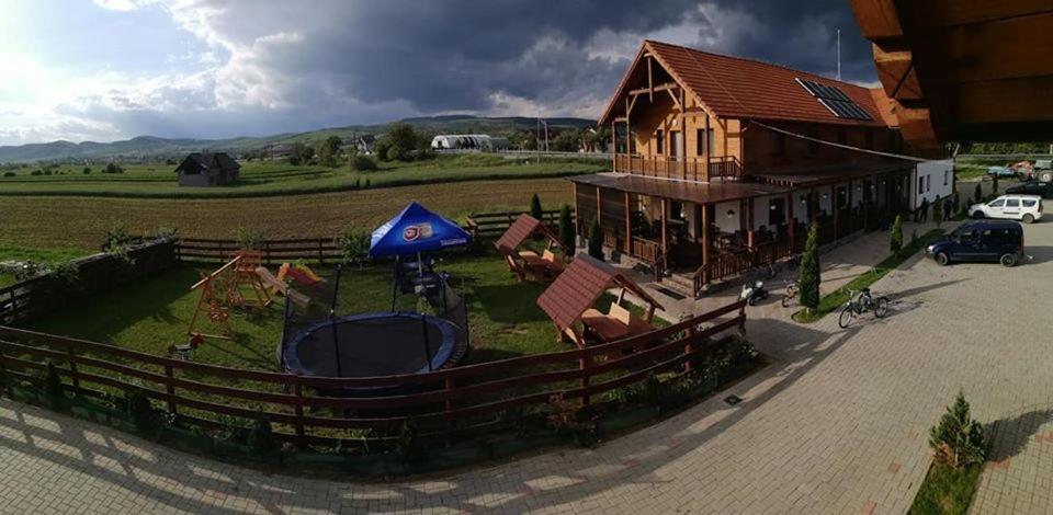 Vila Lorin Csicsókeresztúr Kültér fotó
